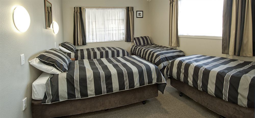 Sport Of Kings Motel Роторуа Екстериор снимка